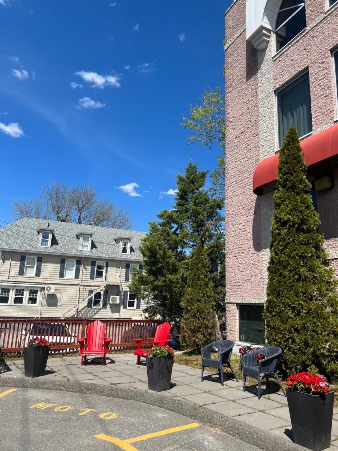 Hotel Auberge du Grand Lac à Magog Extérieur photo