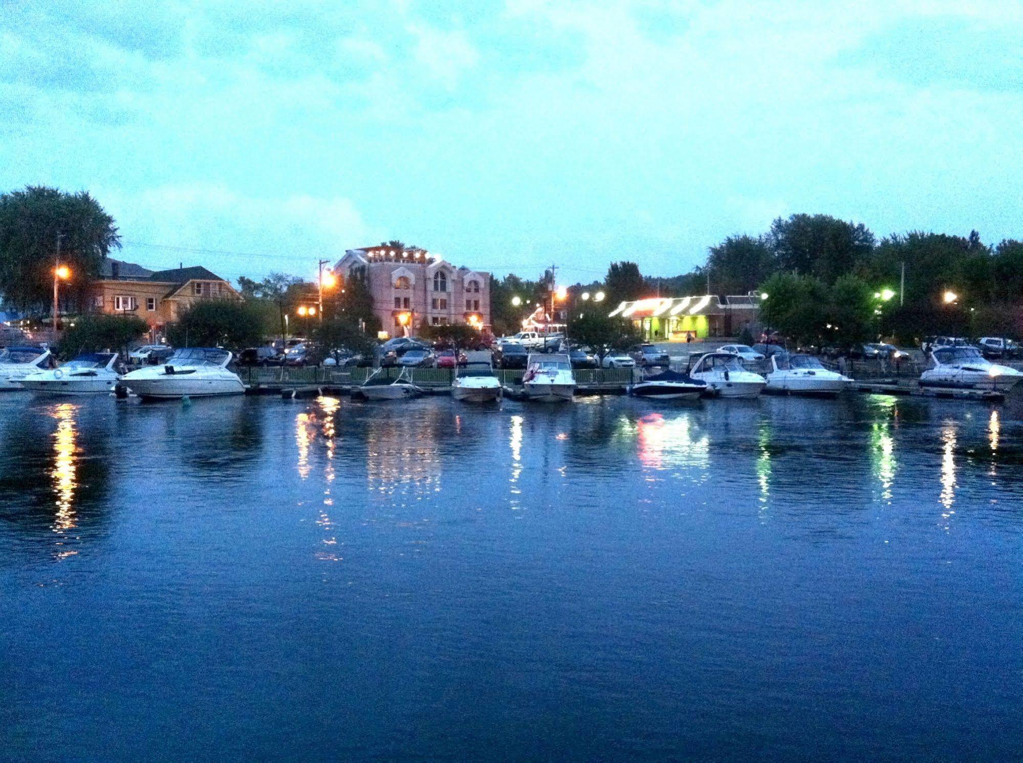 Hotel Auberge du Grand Lac à Magog Extérieur photo